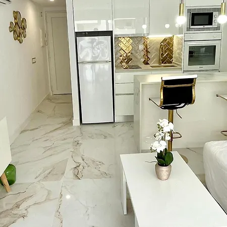 Apartbeach Ischia Vistas Playa Y Climatizado * Salou